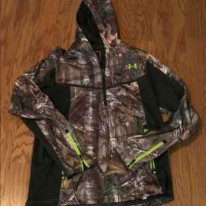 Under armour half zip real tree storm hoodie
